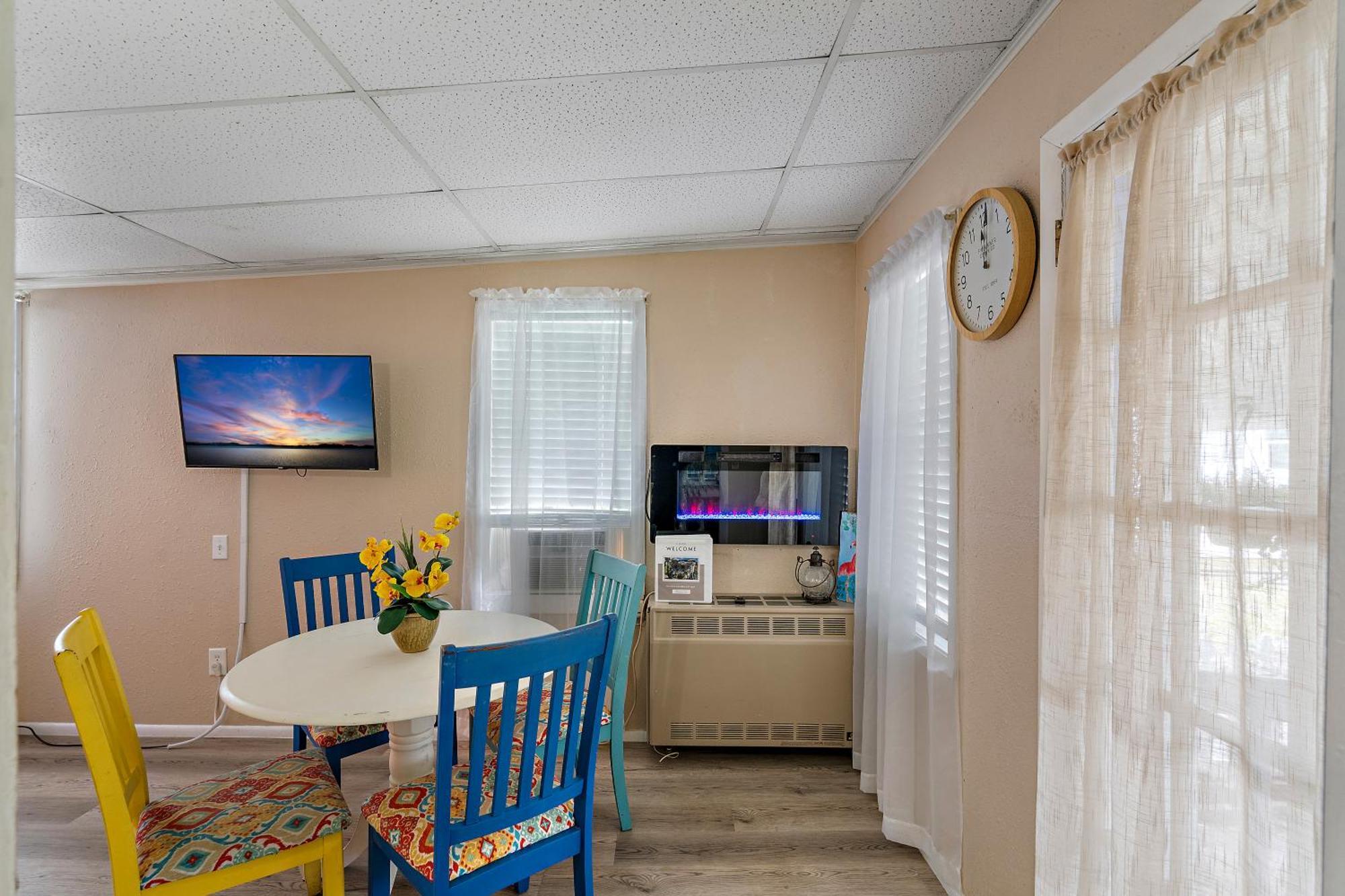 סיינט פיטרסברג Little Pineapple Cottage מראה חיצוני תמונה