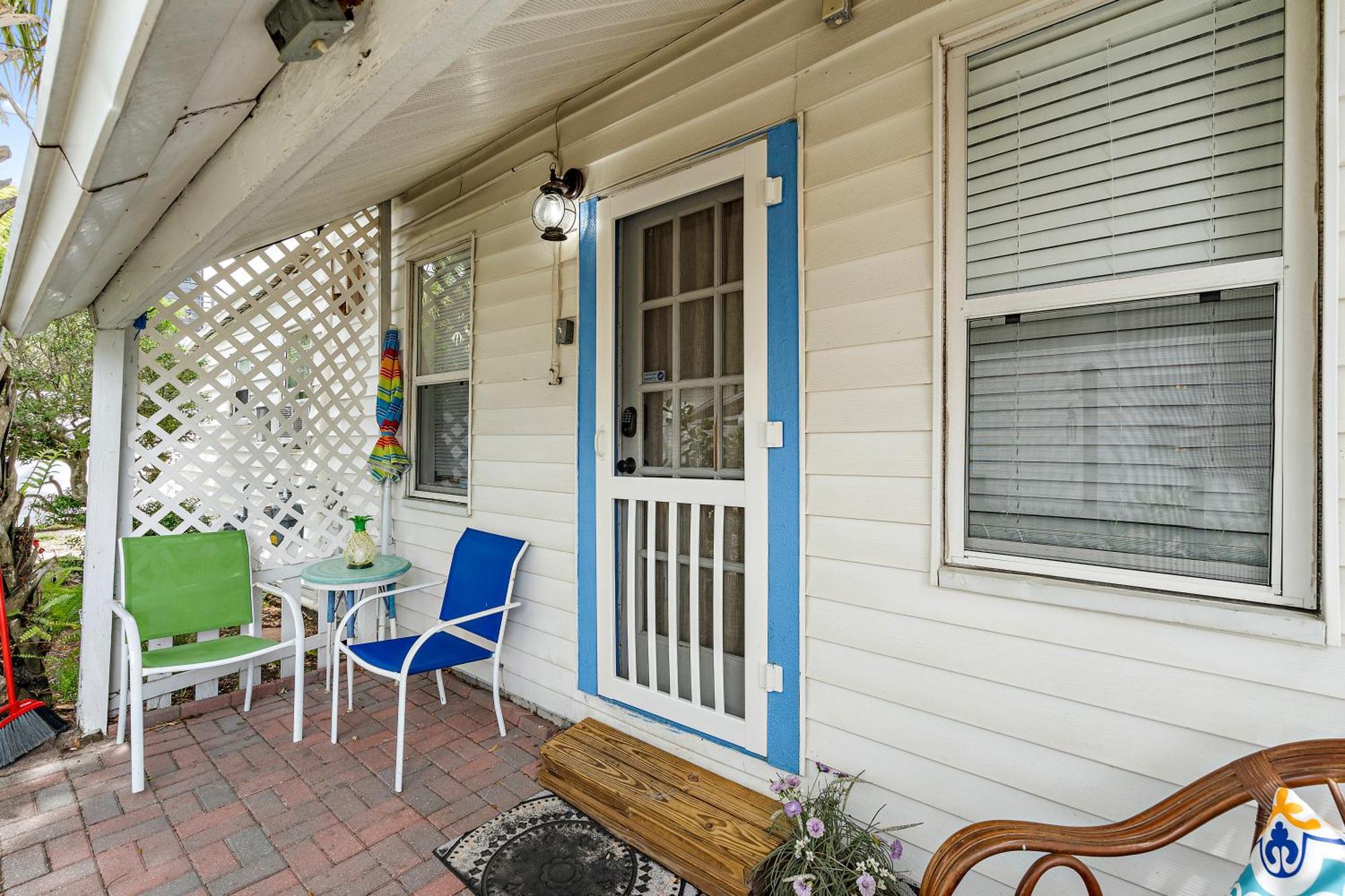סיינט פיטרסברג Little Pineapple Cottage מראה חיצוני תמונה